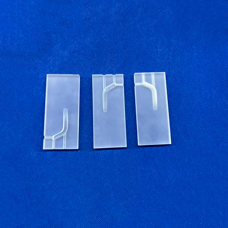 kasus perusahaan terbaru tentang Corrosion Resistance Sandblasted Quartz Sheet for High Temperature Insulation-Mia