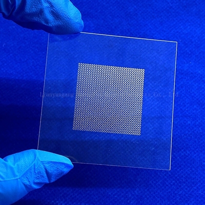 Tinggi kemurnian suhu tinggi jendela UV perforated peleburan quartz pelat kaca