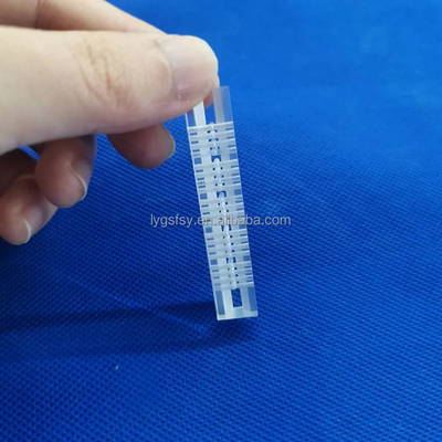 Laminat kuarsa perforasi khusus dengan transmisi cahaya tinggi