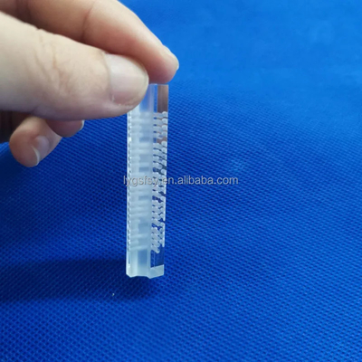 Laminat kuarsa perforasi khusus dengan transmisi cahaya tinggi