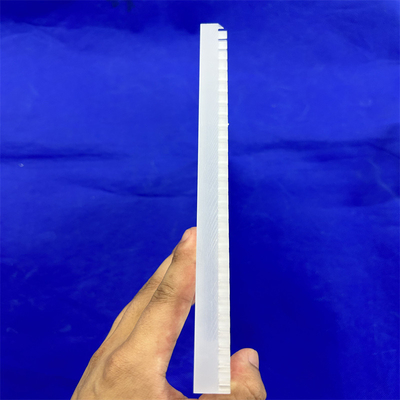 Semikonduktor tahan suhu tinggi custom quartz frosted chip quartz slotted sheet