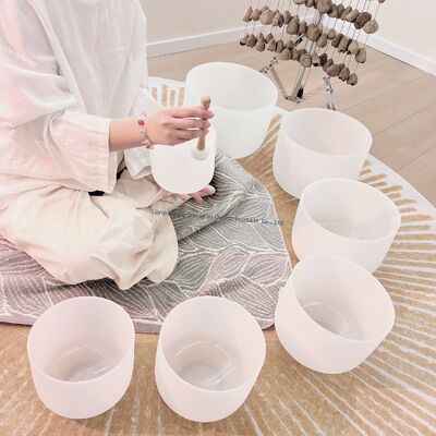 6-12 inci Customisable Crystal Singing Bowl Set dengan Free Mallets dan O Rings untuk Chakra Healing