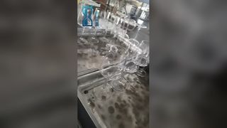 Produk gelas anggur yang disesuaikan